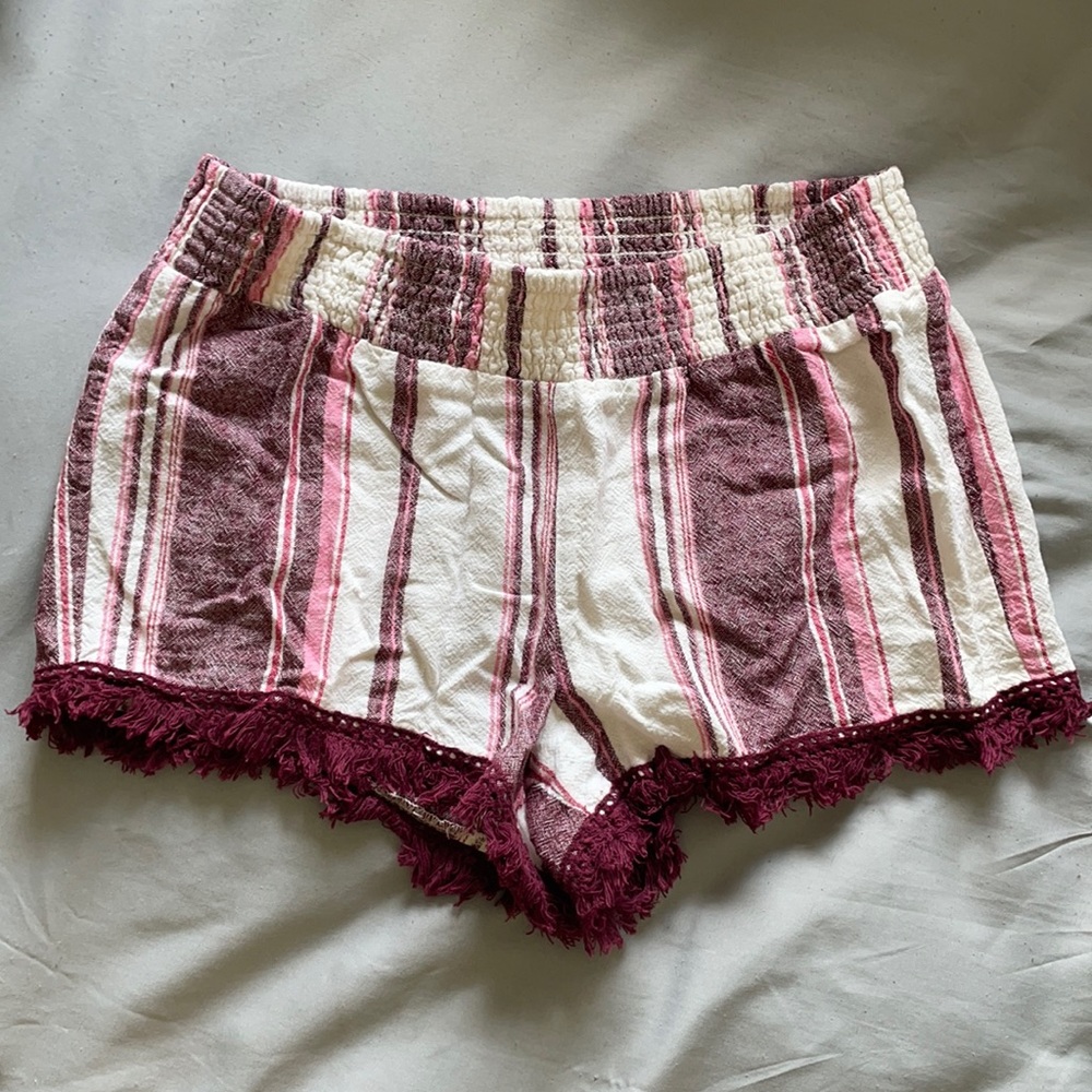No boundaries linen shorts